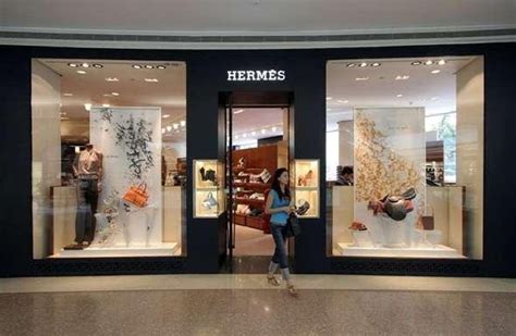 boutique hermes near me